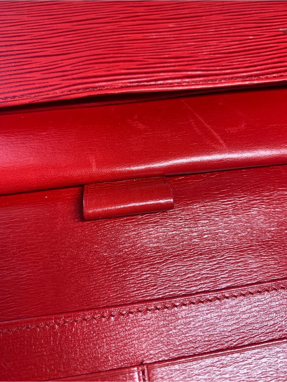 Louis Vuitton Red Textured Epi Leather Long Wallet - Picture 14 of 17